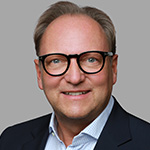 Dr Torsten Schmidt-Bader